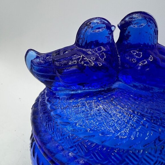 Vintage Cobalt Blue Glass Dish with Kissing Birds Lid c1950's - Picture 2 of 12